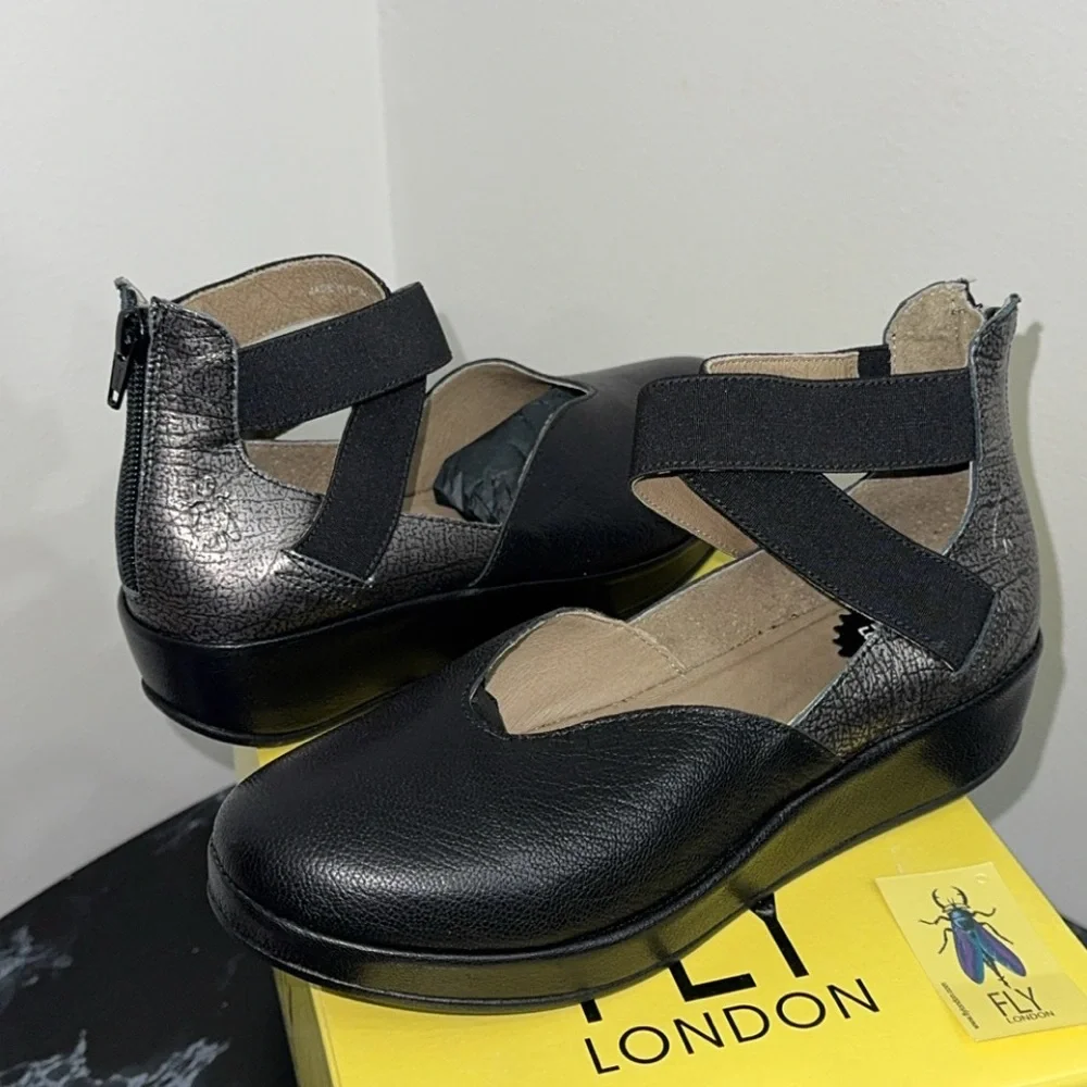 Fly London Women's Black and Metallic Closed Toe Leather Shoes Size 6 AUTHENTIC - Picture 3 of 7